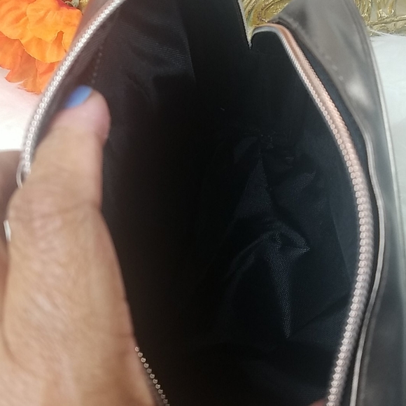 NWT, Vienna Mae, Bronze cosmetics zipper bag. - Picture 4 of 4